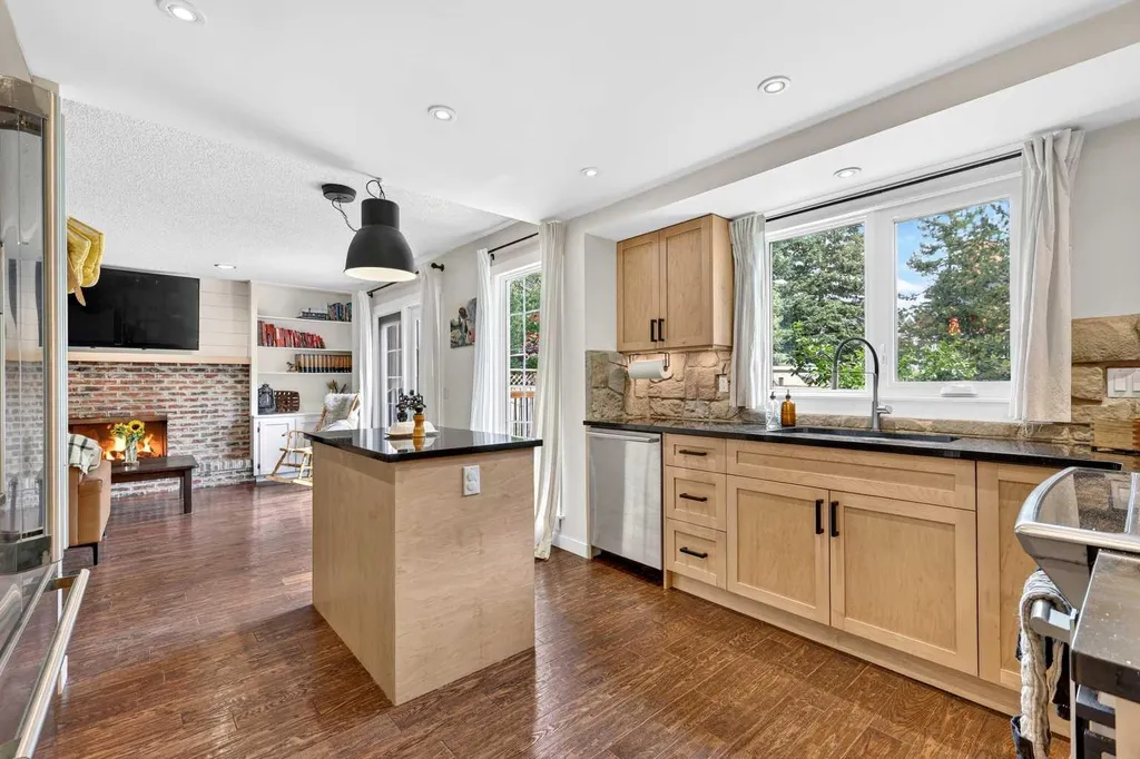 181 Woodhaven Drive Okotoks AB T1S 1L8
