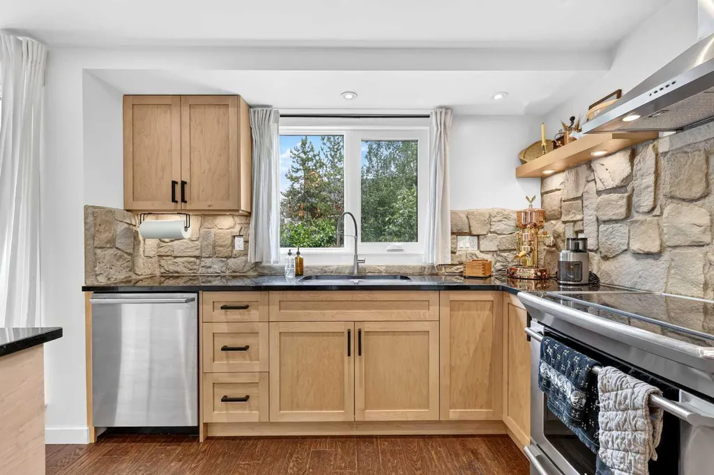 181 Woodhaven Drive Okotoks AB T1S 1L8