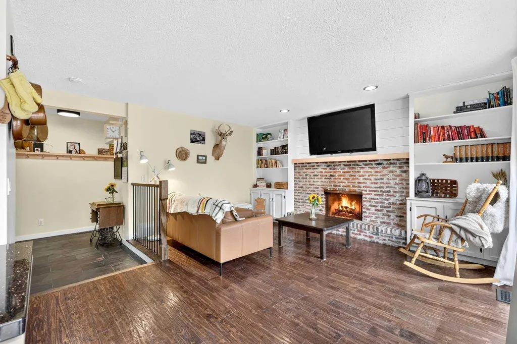181 Woodhaven Drive Okotoks AB T1S 1L8