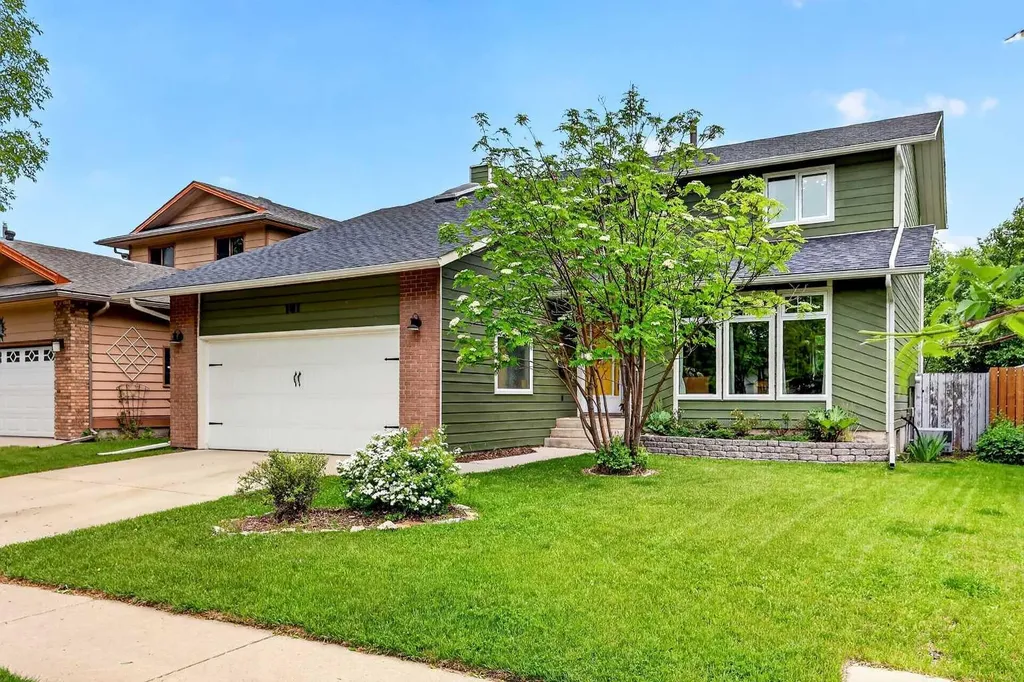 181 Woodhaven Drive Okotoks AB T1S 1L8