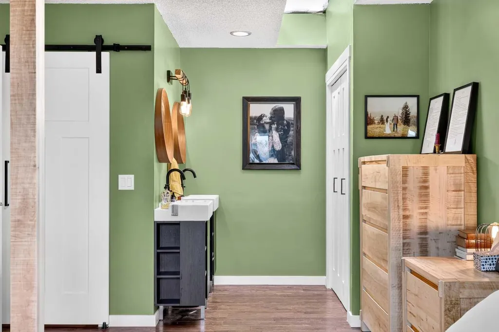 181 Woodhaven Drive Okotoks AB T1S 1L8