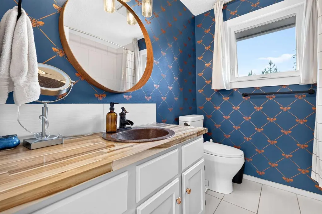 181 Woodhaven Drive Okotoks AB T1S 1L8