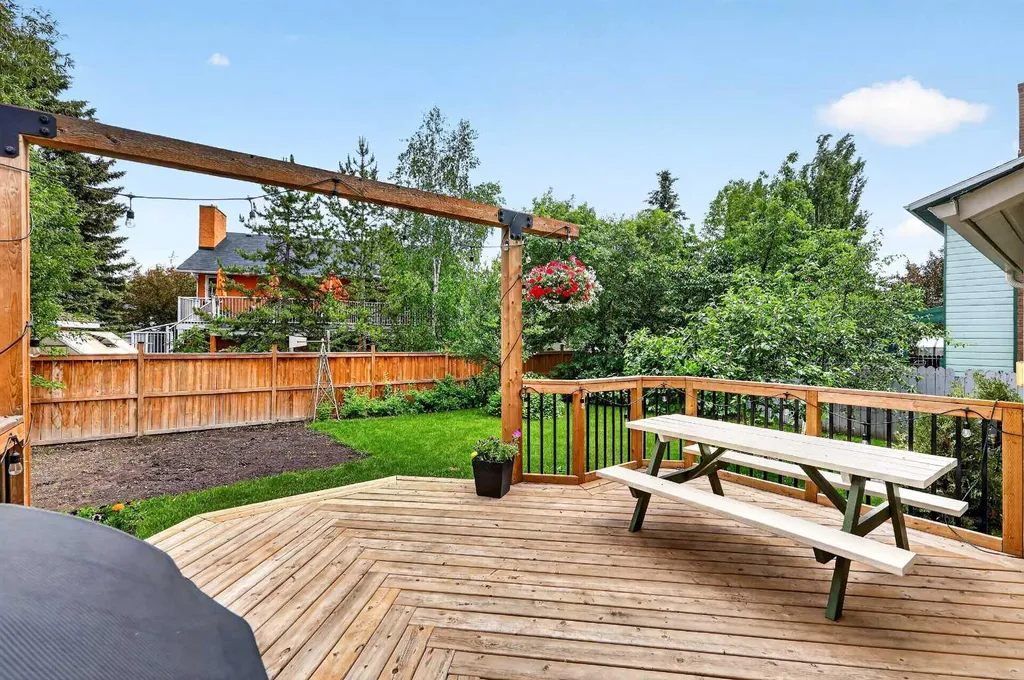 181 Woodhaven Drive Okotoks AB T1S 1L8