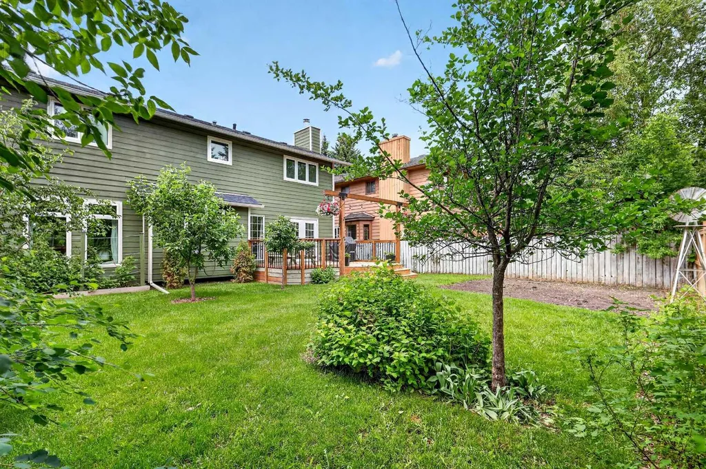 181 Woodhaven Drive Okotoks AB T1S 1L8