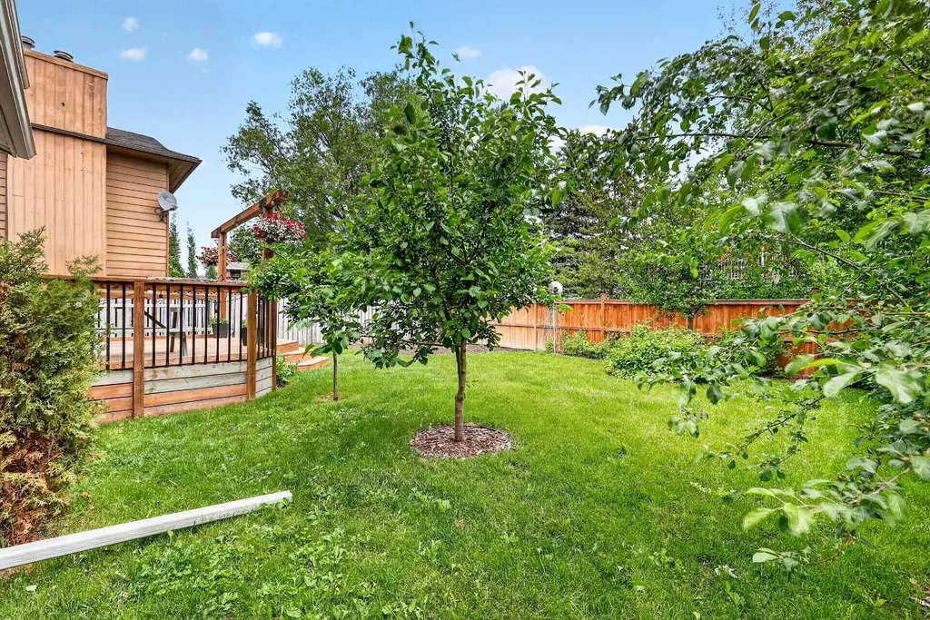 181 Woodhaven Drive Okotoks AB T1S 1L8