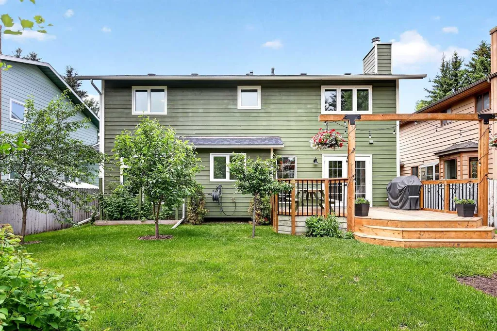 181 Woodhaven Drive Okotoks AB T1S 1L8