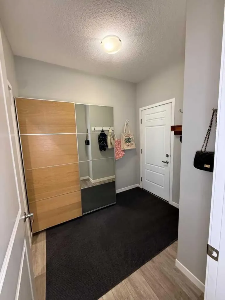 198 Howse Drive NE Calgary AB T3P 0V5