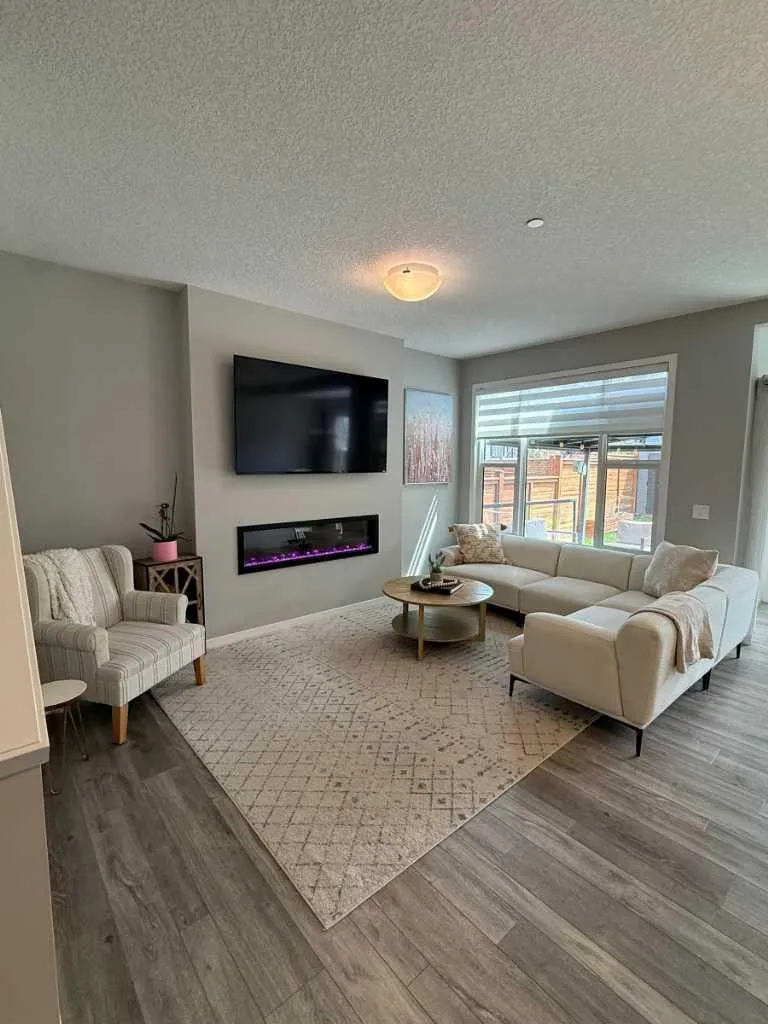 198 Howse Drive NE Calgary AB T3P 0V5