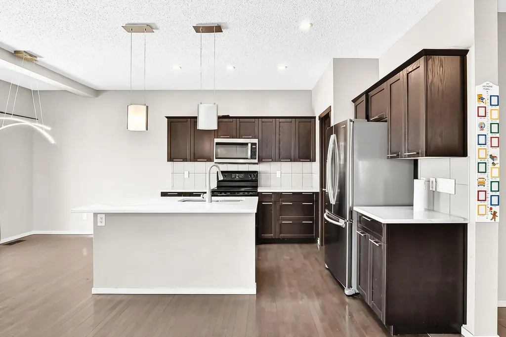277 Saddlecrest Way NE Calgary AB T3J5N3