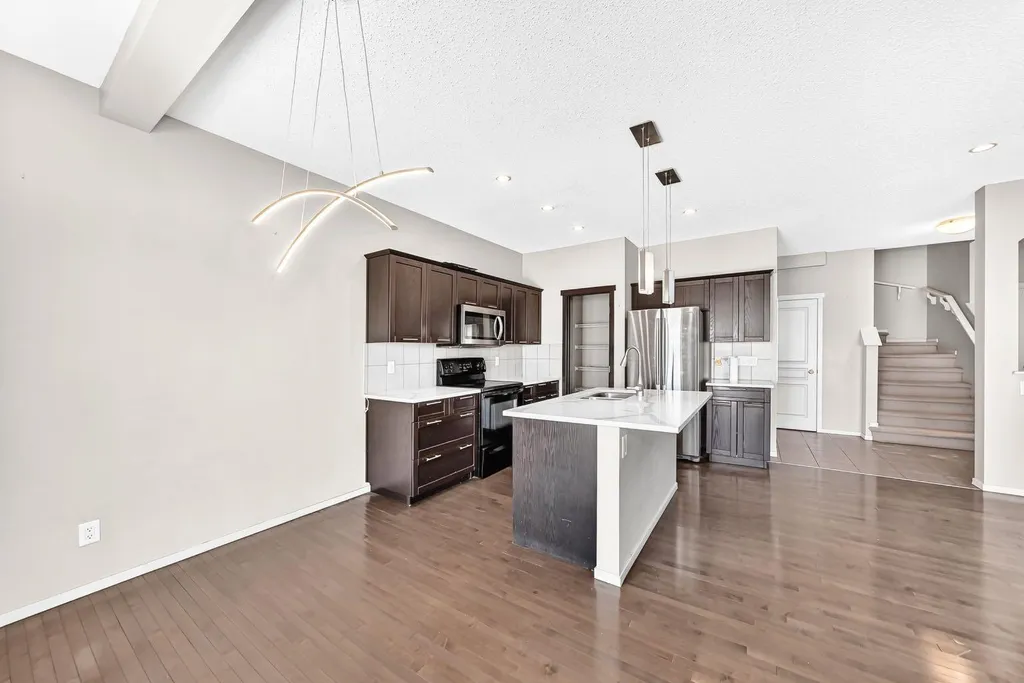 277 Saddlecrest Way NE Calgary AB T3J5N3