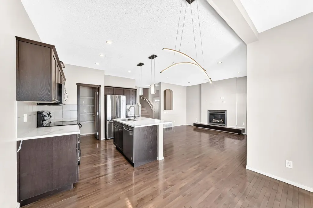 277 Saddlecrest Way NE Calgary AB T3J5N3