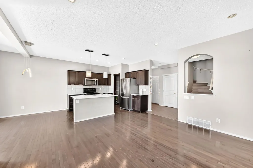 277 Saddlecrest Way NE Calgary AB T3J5N3
