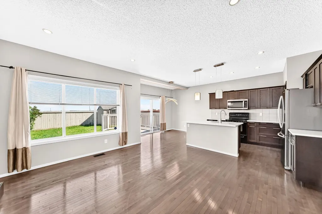 277 Saddlecrest Way NE Calgary AB T3J5N3
