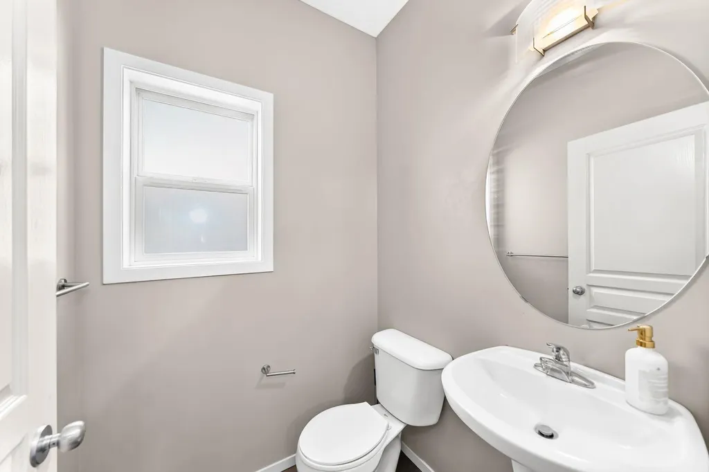 277 Saddlecrest Way NE Calgary AB T3J5N3