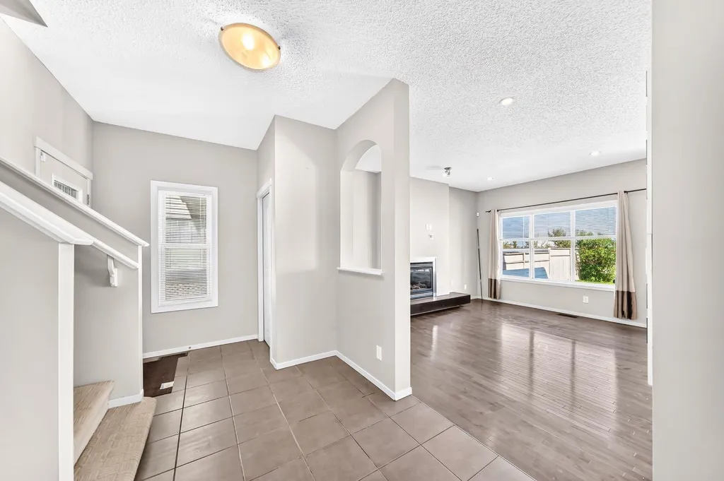 277 Saddlecrest Way NE Calgary AB T3J5N3