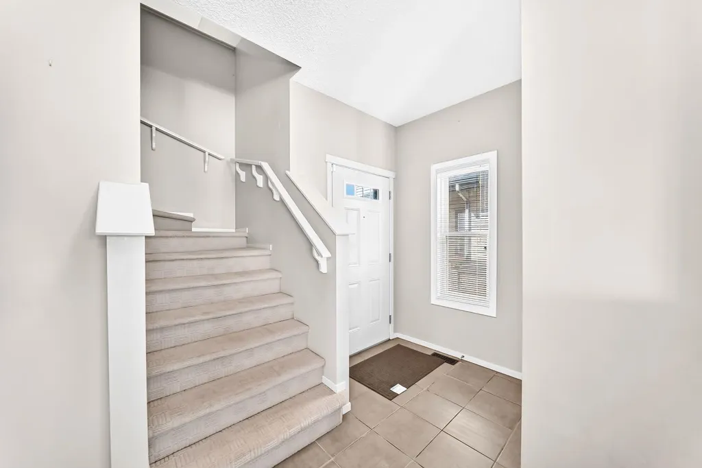 277 Saddlecrest Way NE Calgary AB T3J5N3