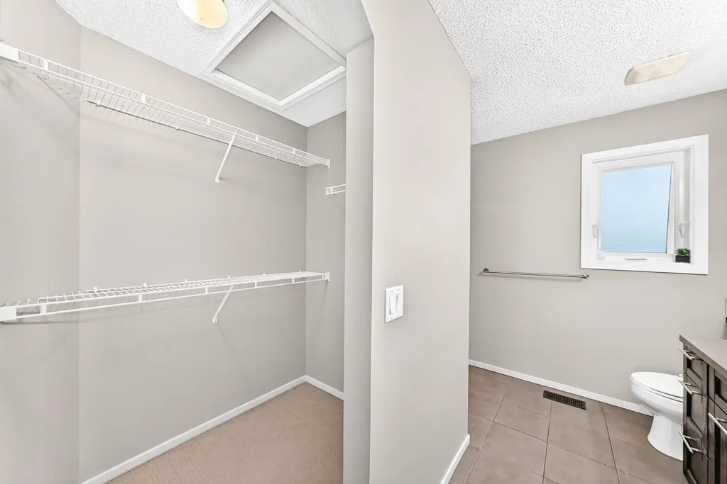 277 Saddlecrest Way NE Calgary AB T3J5N3