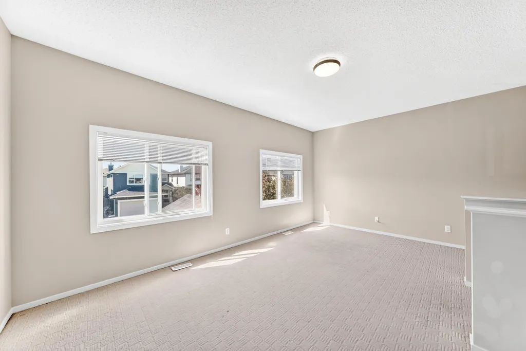 277 Saddlecrest Way NE Calgary AB T3J5N3
