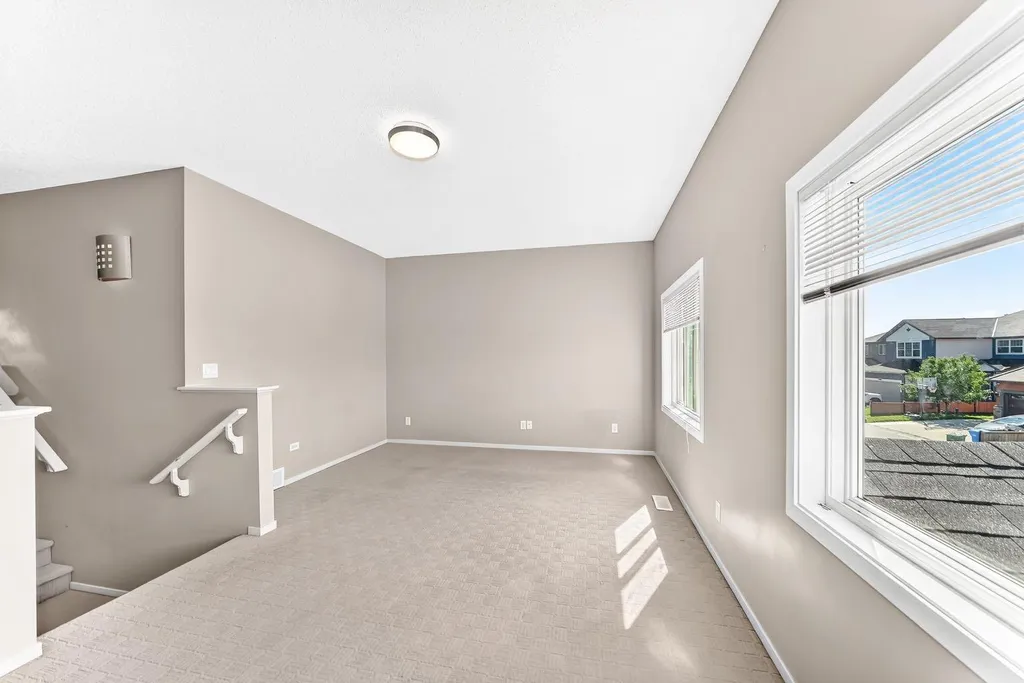 277 Saddlecrest Way NE Calgary AB T3J5N3