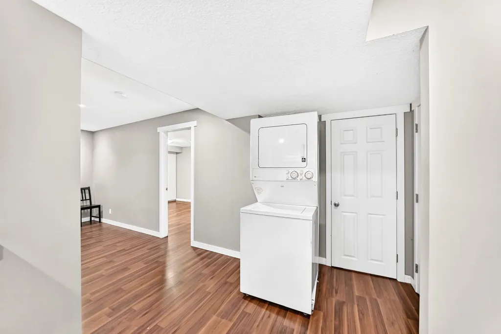 277 Saddlecrest Way NE Calgary AB T3J5N3