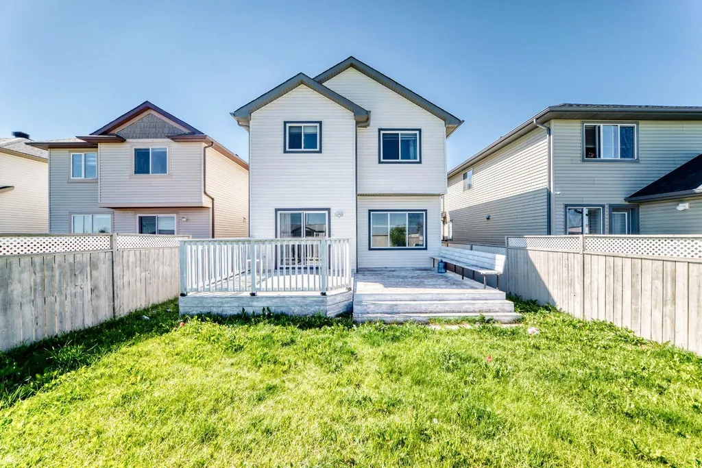 277 Saddlecrest Way NE Calgary AB T3J5N3