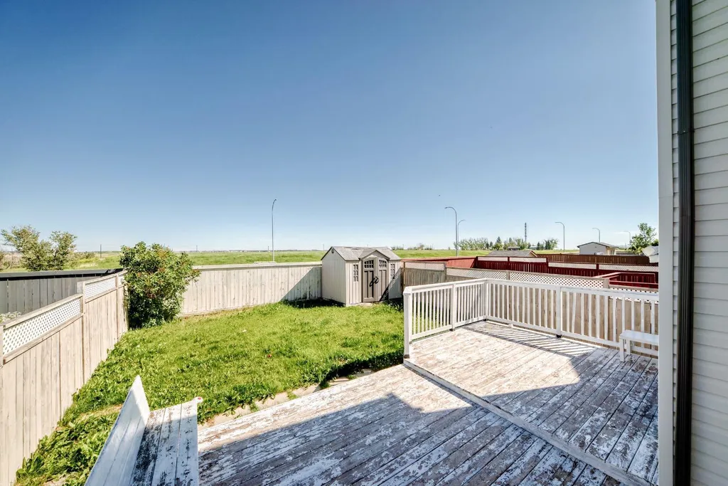 277 Saddlecrest Way NE Calgary AB T3J5N3