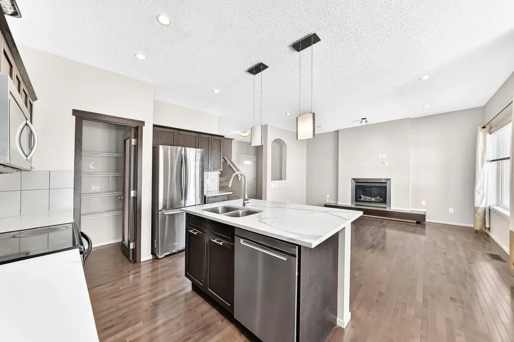 277 Saddlecrest Way NE Calgary AB T3J5N3