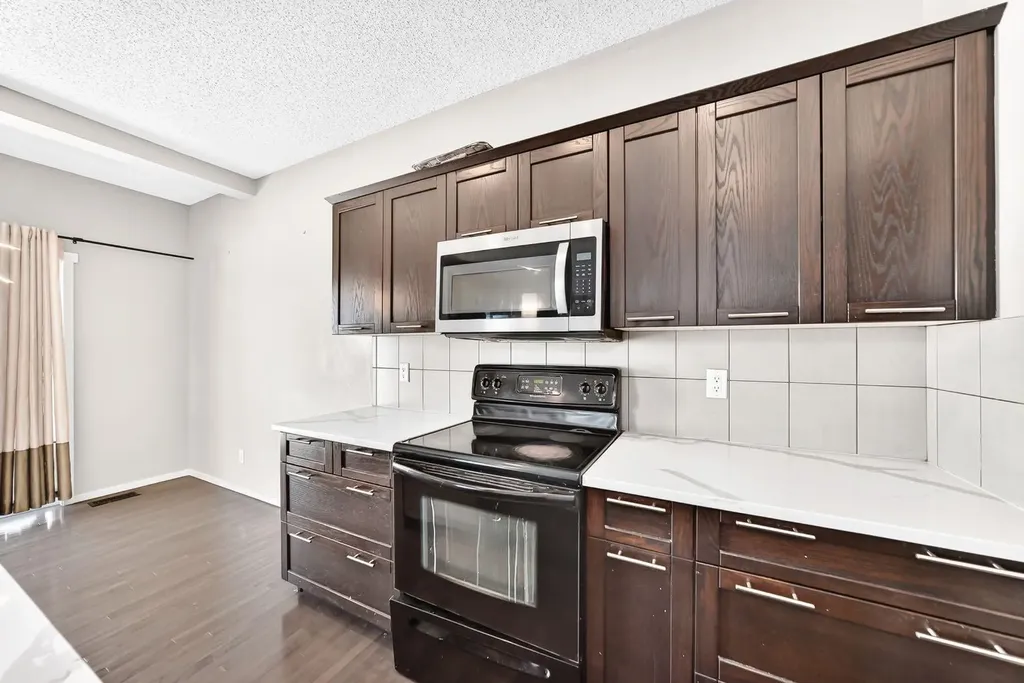 277 Saddlecrest Way NE Calgary AB T3J5N3