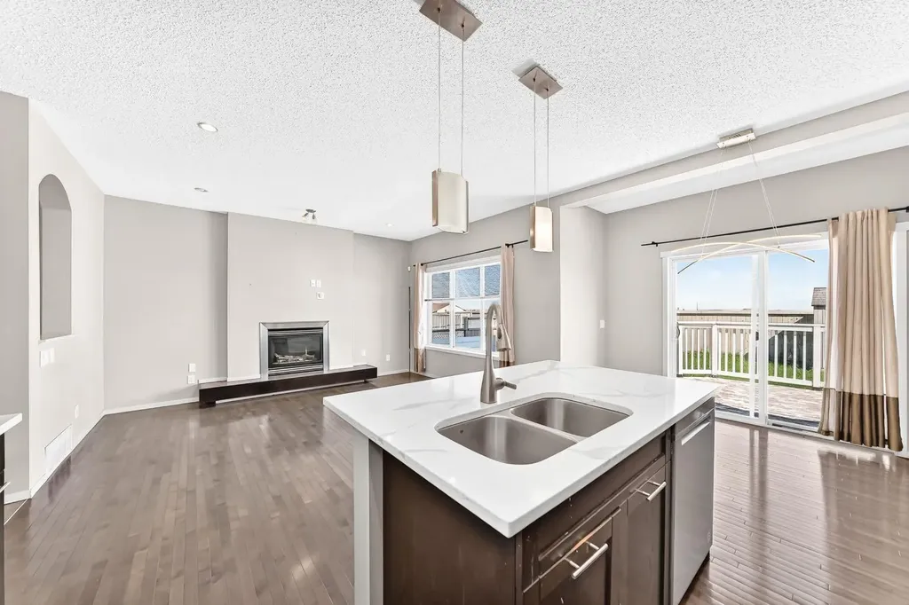 277 Saddlecrest Way NE Calgary AB T3J5N3