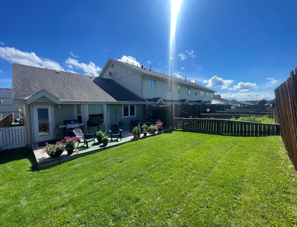 #6 4024 18 Avenue Edson AB T7E 0A5