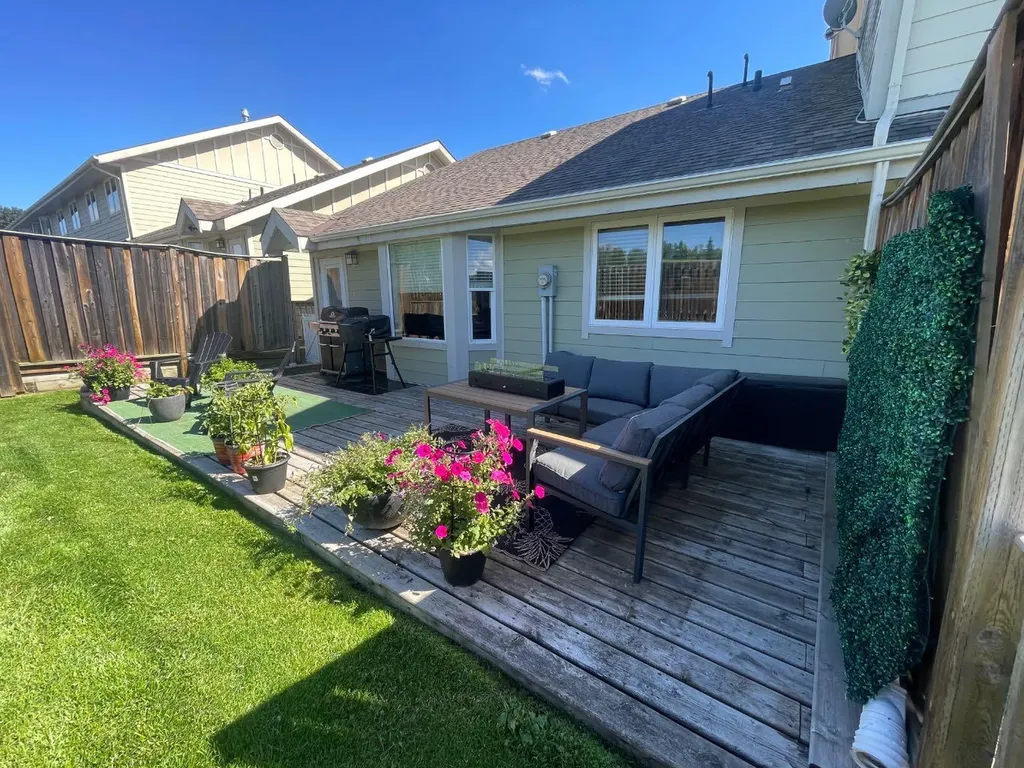 #6 4024 18 Avenue Edson AB T7E 0A5