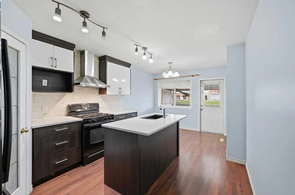 141 Tarawood Place NE Calgary AB T3J 5B4