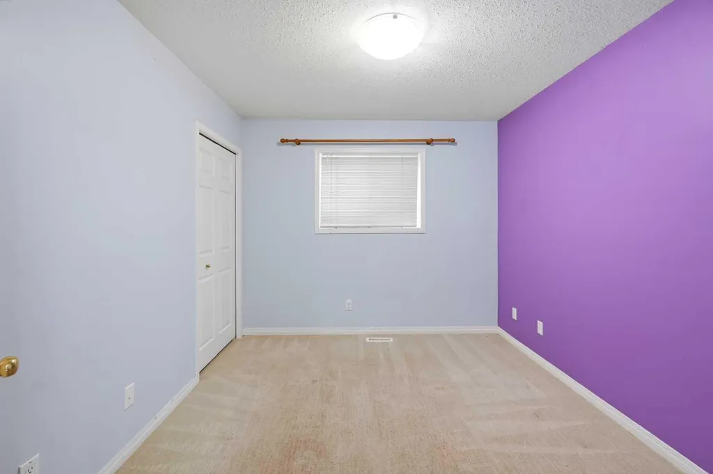 141 Tarawood Place NE Calgary AB T3J 5B4