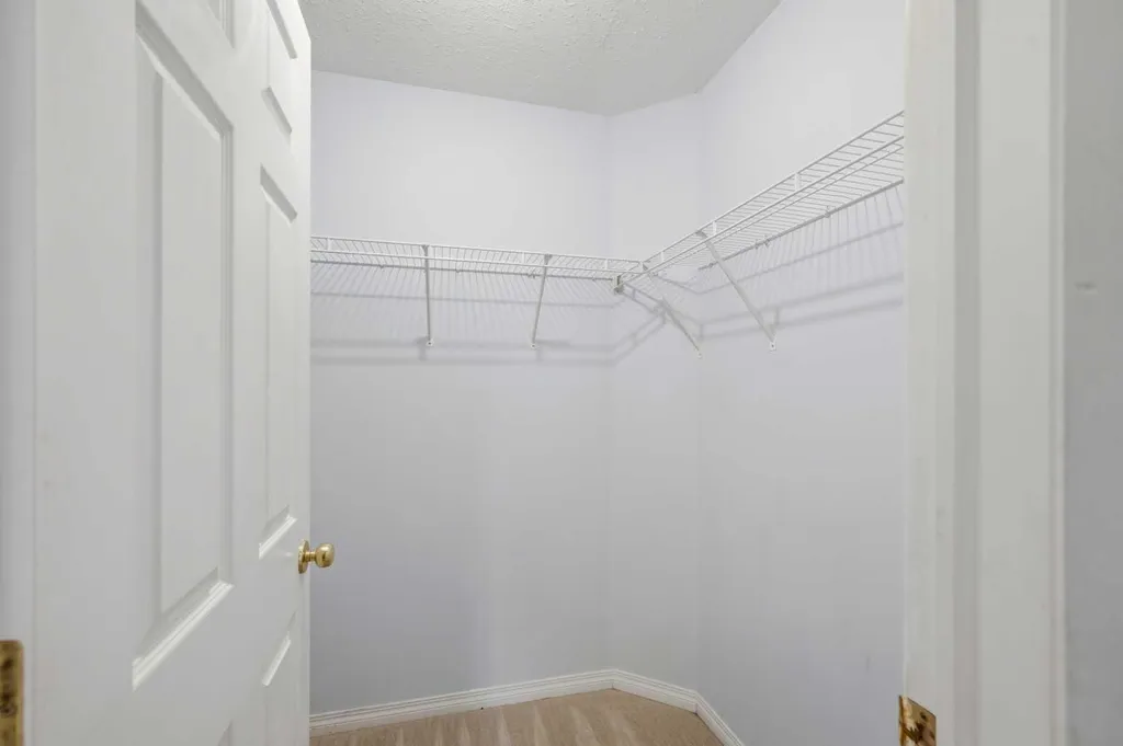 141 Tarawood Place NE Calgary AB T3J 5B4