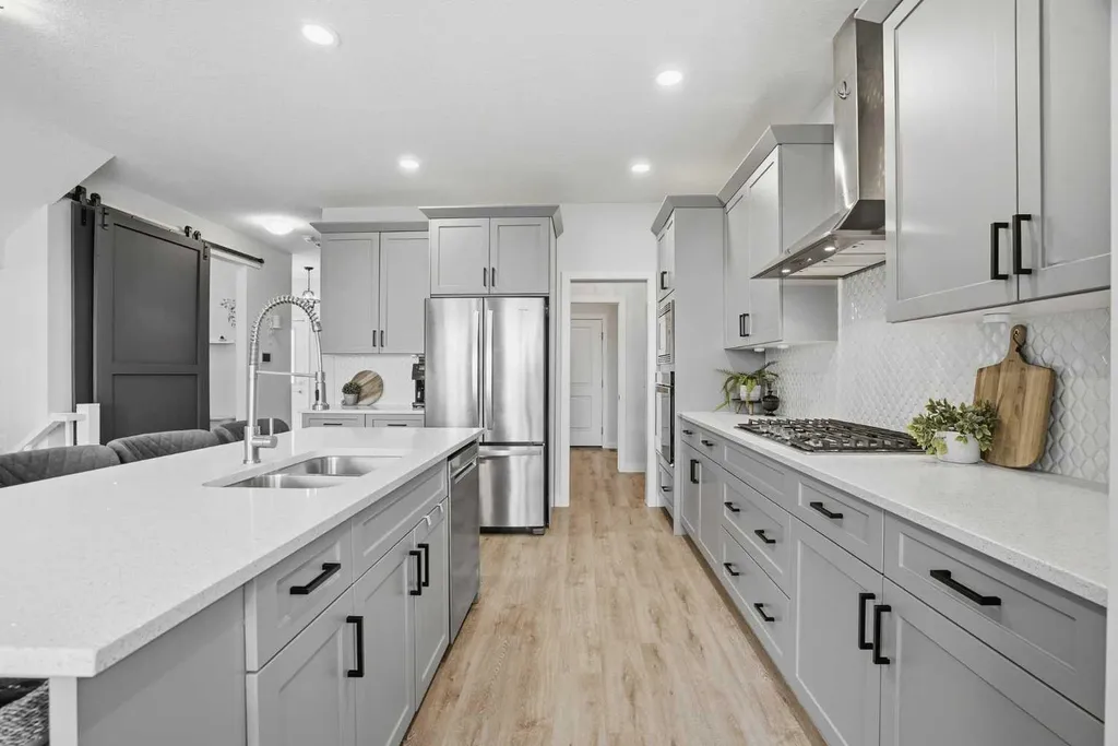 110 Drake Landing Gardens Okotoks AB T1S 0P9