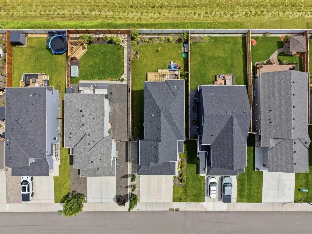 110 Drake Landing Gardens Okotoks AB T1S 0P9