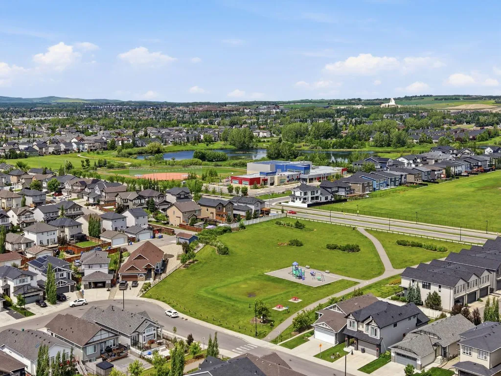 110 Drake Landing Gardens Okotoks AB T1S 0P9