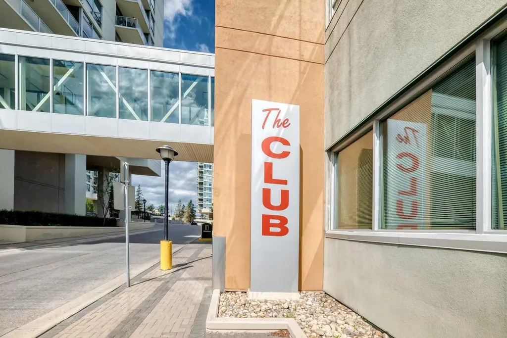 99 Spruce Place SW Calgary AB T3C3X7
