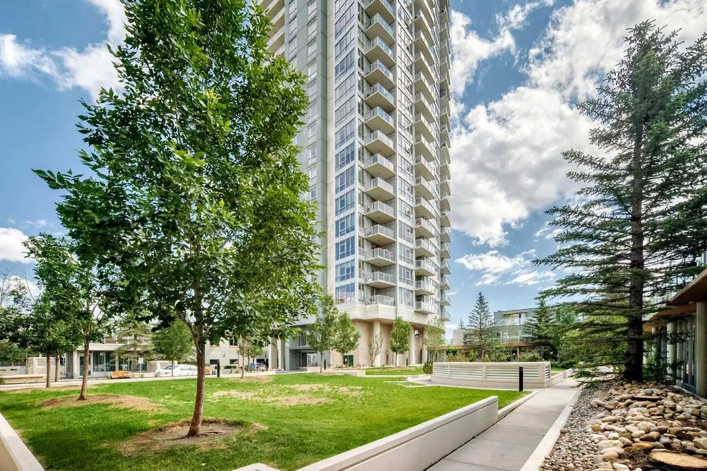 99 Spruce Place SW Calgary AB T3C3X7