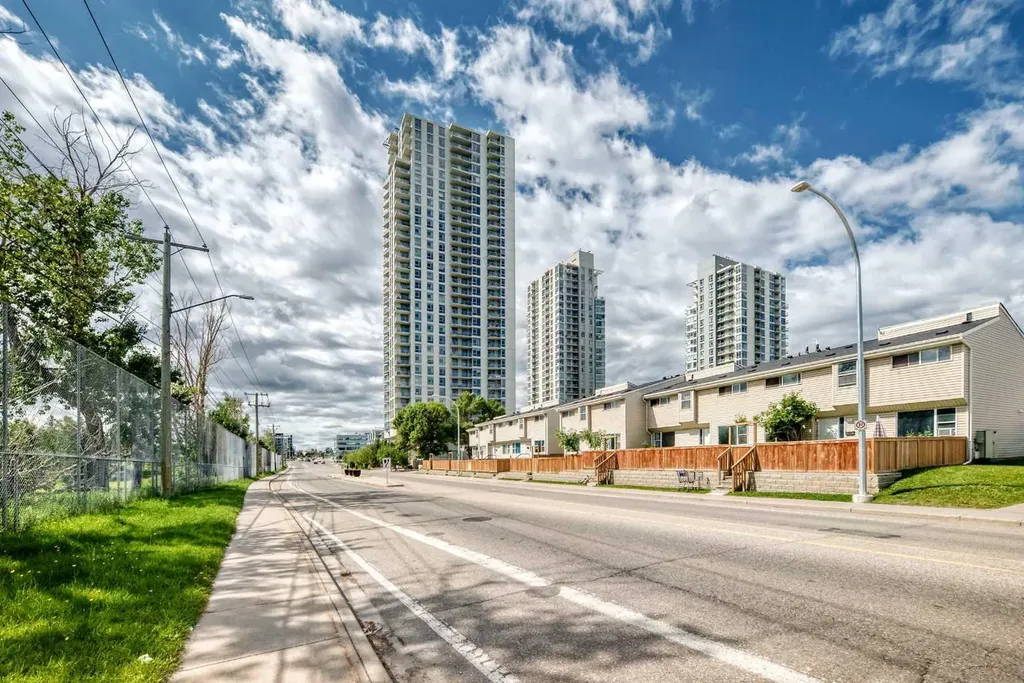 99 Spruce Place SW Calgary AB T3C3X7