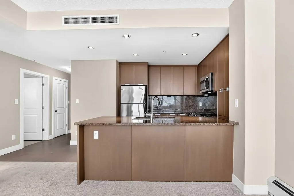 99 Spruce Place SW Calgary AB T3C3X7