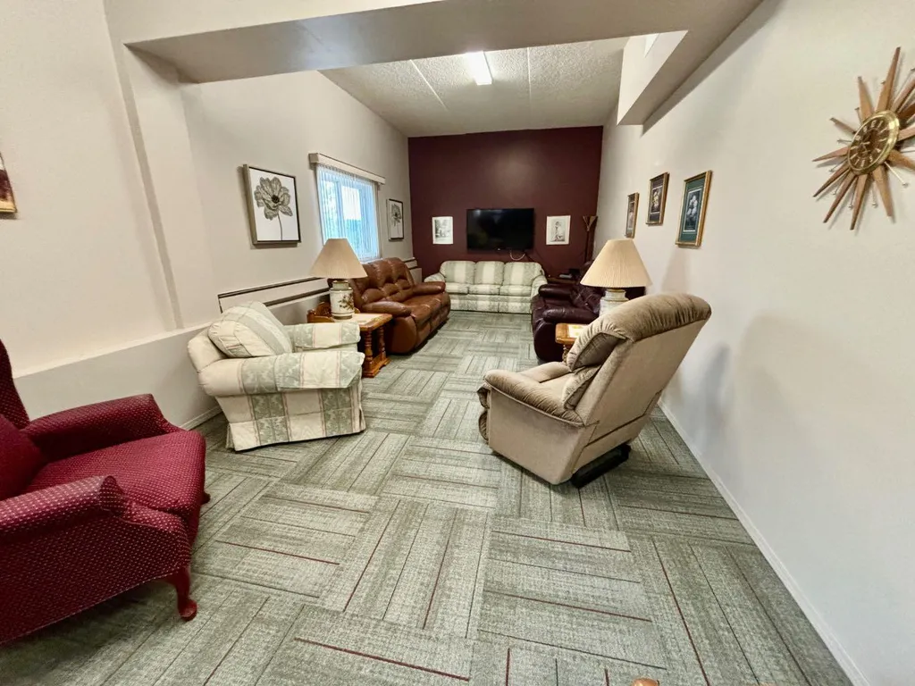 228 Pembina Avenue Hinton AB T7V 0A5