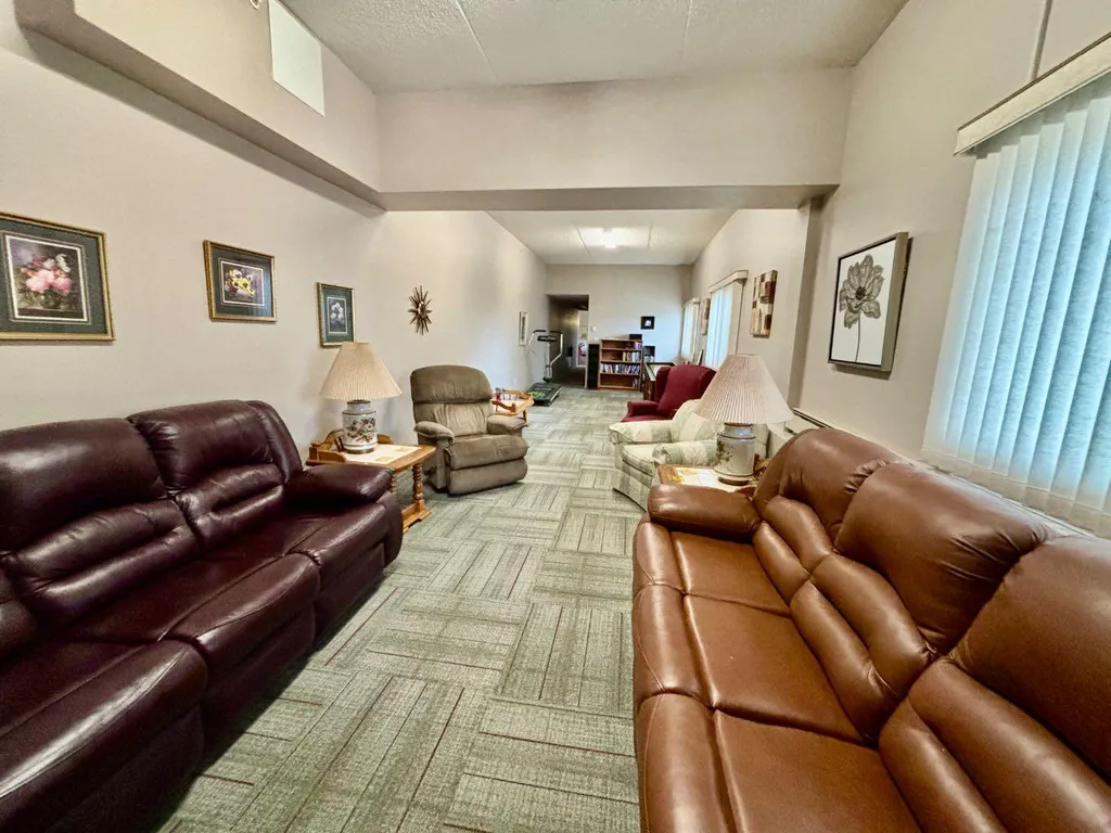 228 Pembina Avenue Hinton AB T7V 0A5