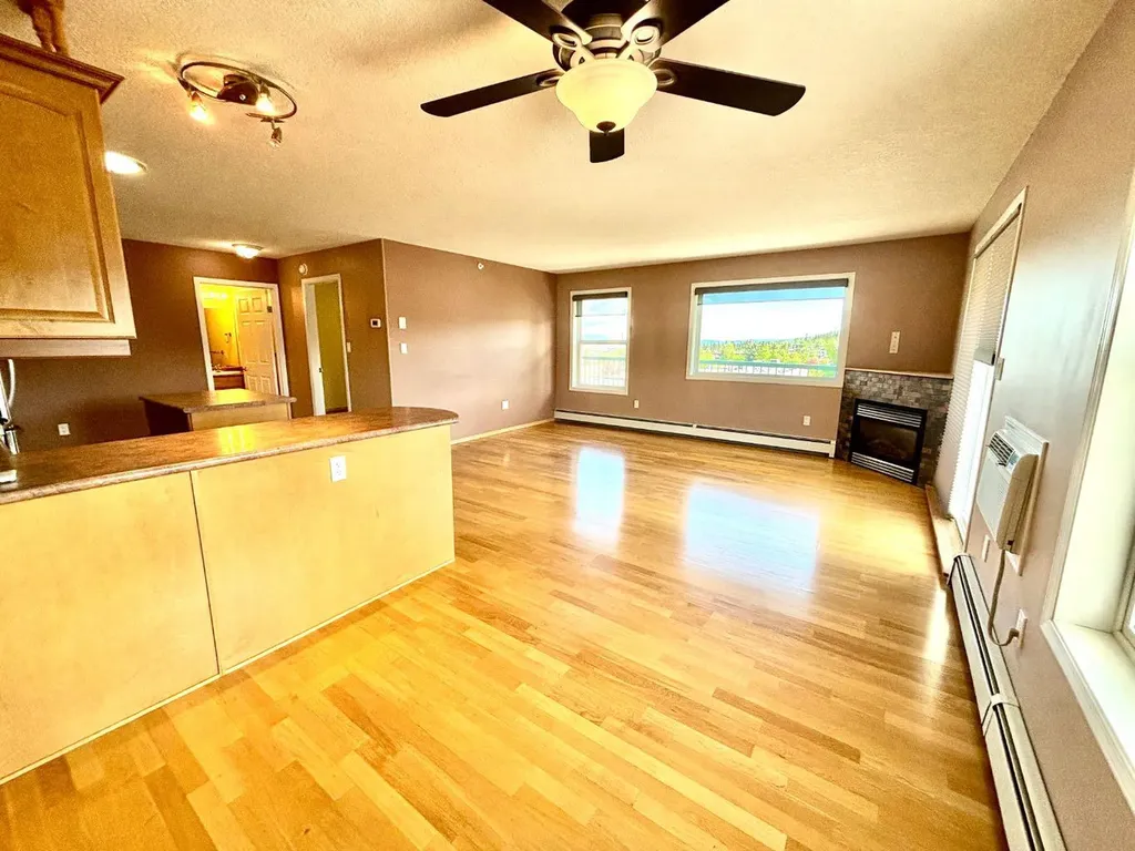 228 Pembina Avenue Hinton AB T7V 0A5