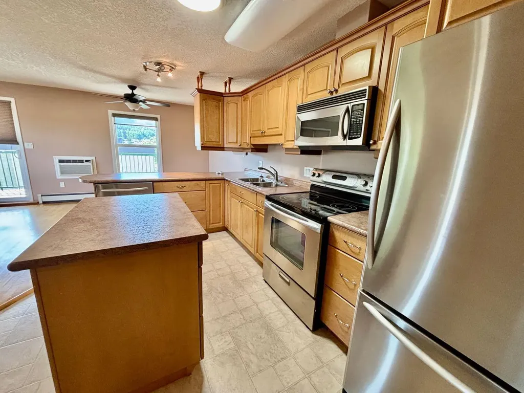 228 Pembina Avenue Hinton AB T7V 0A5