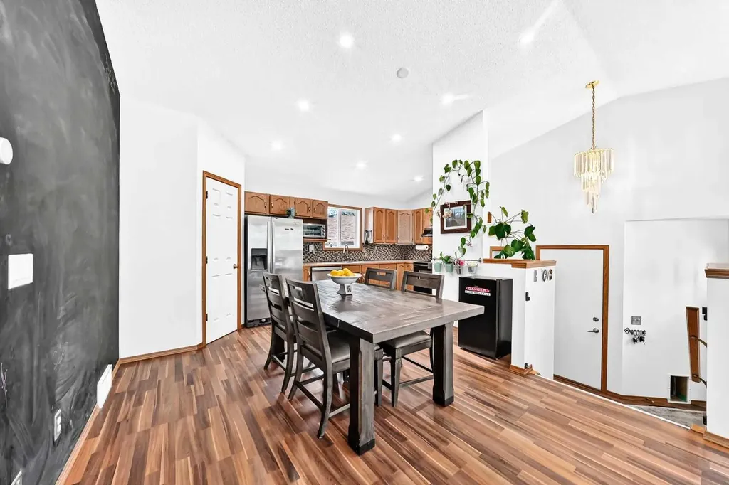 32 Cimarron Meadows Way Okotoks AB T1S1T4