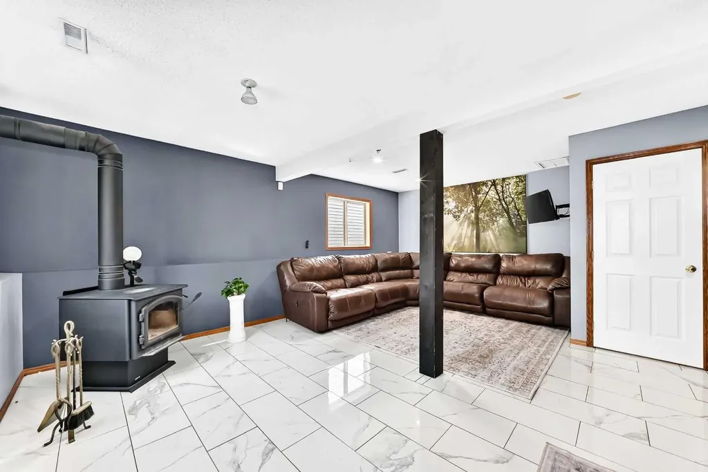 32 Cimarron Meadows Way Okotoks AB T1S1T4