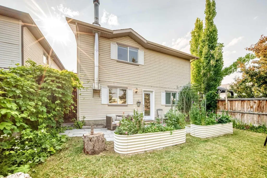 32 Cimarron Meadows Way Okotoks AB T1S1T4