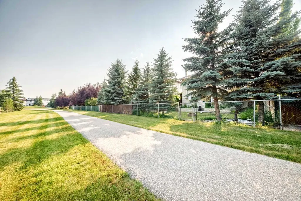 32 Cimarron Meadows Way Okotoks AB T1S1T4