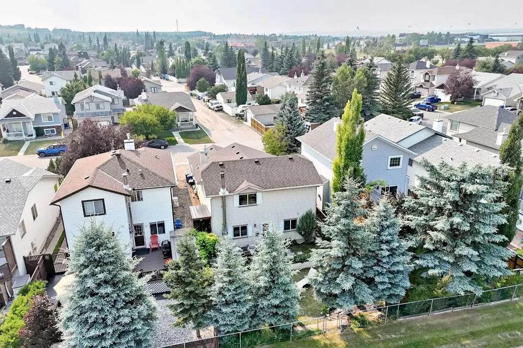 32 Cimarron Meadows Way Okotoks AB T1S1T4